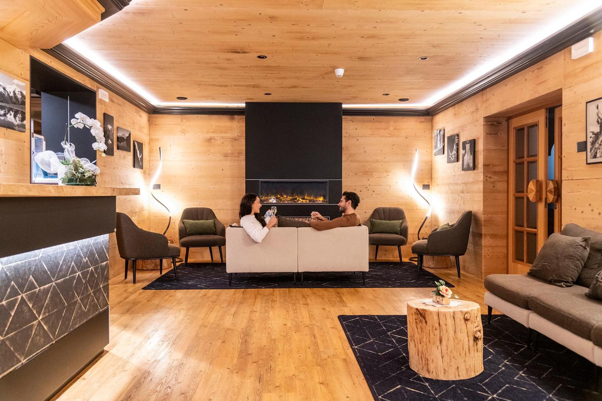 Hotel Alpino Wellness & Spa Пейо Фонти Екстериор снимка