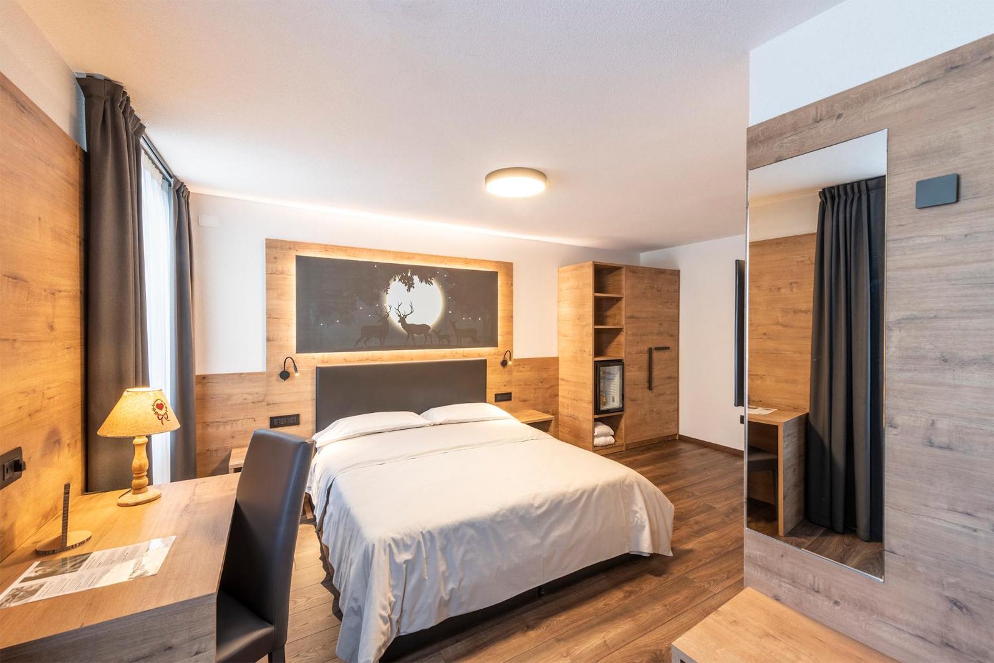 Hotel Alpino Wellness & Spa Пейо Фонти Екстериор снимка